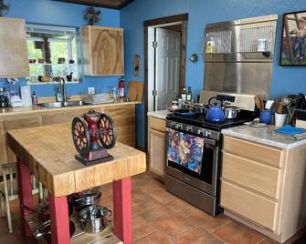 Breathtaking ocean views from the comfort of a lovely home with expansive deck. - Whitethorn - Kitchen