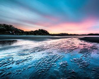 Onetangi Beach Cottage - Onetangi Bach - Waiheke Island - Pool