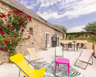 Norman House with large terrace and pets allowed - Barneville-Carteret - Patio