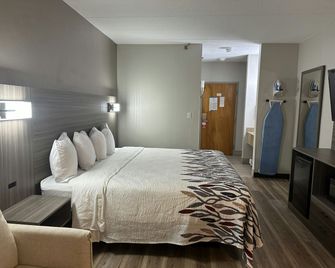 Red Roof Inn & Suites Middleborough - Middleboro - Schlafzimmer