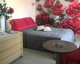 Pivoine Chambre D Hotes - Fralignes - Habitación