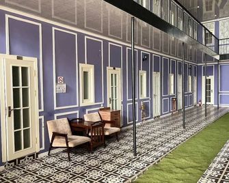 The Palms Hostel - Taskent