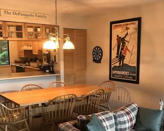 2 Bed Condo In Waterville Valley, Nh! White Mountains Summer Season Rental Only - Waterville Valley - Comedor