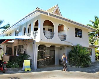 블루워터 로지 - 난디 - 건물