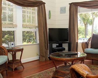 Monarch Cove Inn - Capitola - Salon