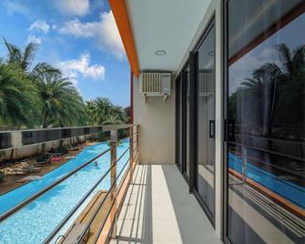 Beachfront 1 Bed Condo At Maikhao Beach - Mai Khao - Balcony