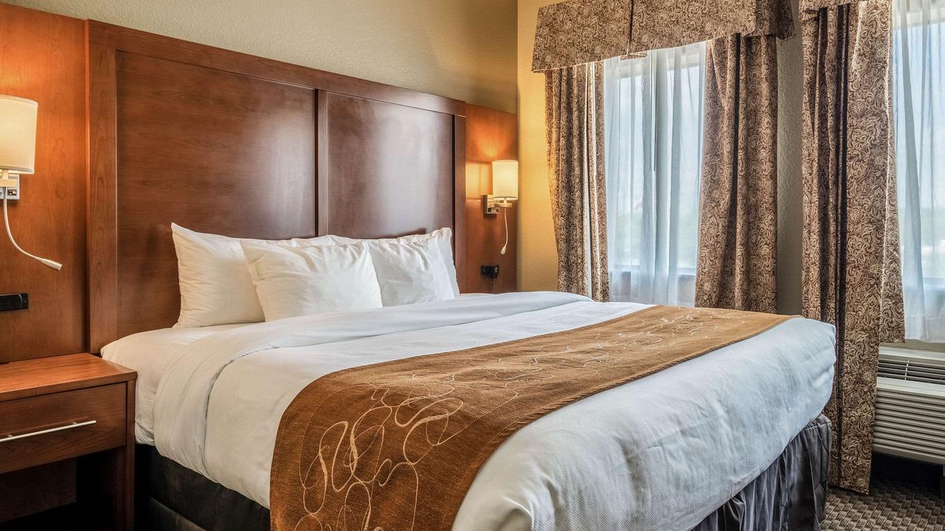 Comfort Suites Near Texas State University