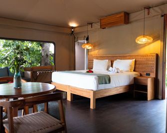 Serenity Sands - Island Glamping - Mana Island