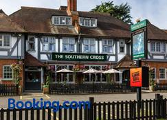 The Southern Cross - Watford - Gebouw