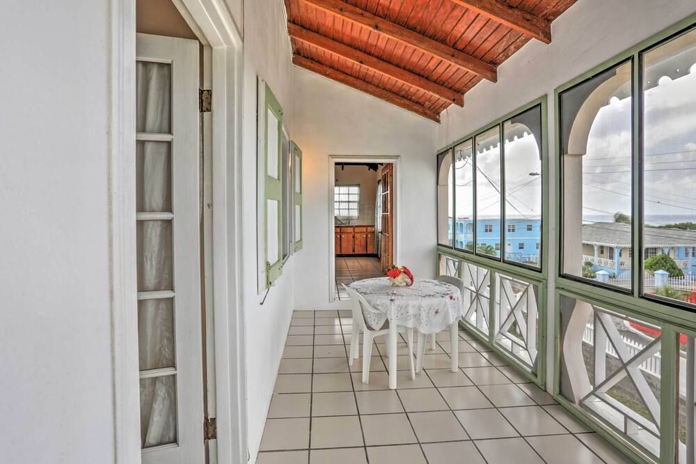 Breezy Charlestown Home, 2 MI From Nevis Beaches - Newcastle - Balcon
