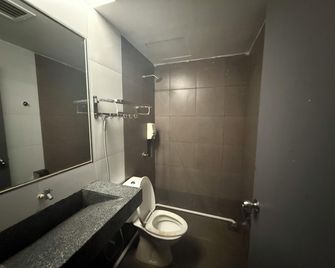 Tiong Nam Hotel Near Pasir Gudang - Masai