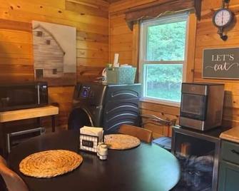 Sugar Maple Cabin, Otter Tail - Ottertail - Dining room