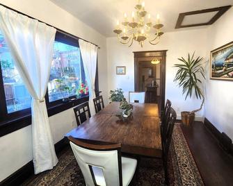 Prime Spot :Entire House, Lrg Yard, By Kits Beach - Vancouver