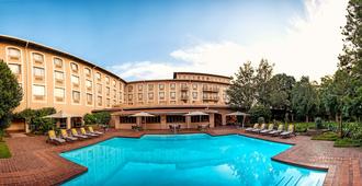 Garden Court Or Tambo International Airport - Johannesburg - Pool