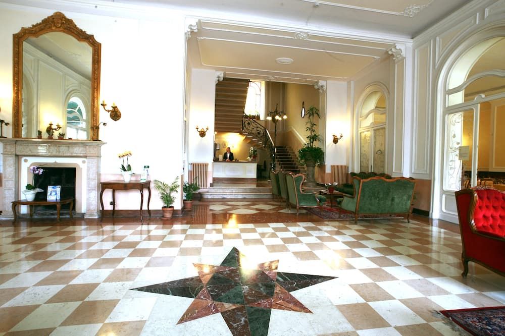 Hotel Excelsior Splendide - בילאג'ו - לובי