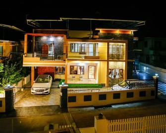 Posh 4 Bhk-Ff At Belljem Homes In Housing Colony Close To City - Thrissur - Building