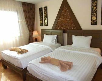 Red Balcony Hotel - Bang Lamung - Спальня