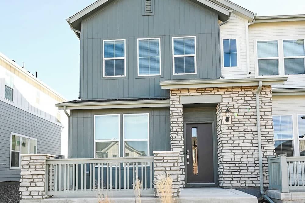 Peaceful Prairie Retreat Near Airport and Gaylord