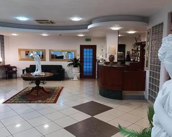 Blue Hotel - Cesenatico