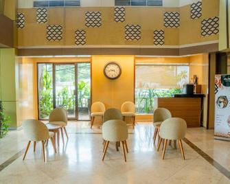 Hotel Alia Cikini - Yakarta - Lobby