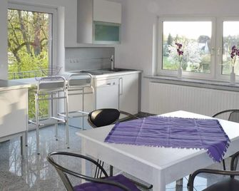 Ferienwohnung beim Steinmetzmeister im Quarzwerk - Gadernheim - Dining room