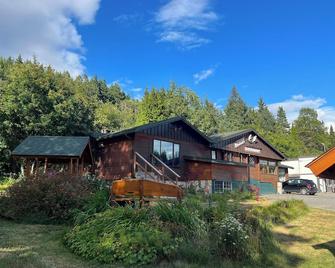 Chalet Inn - Kitimat - Edificio