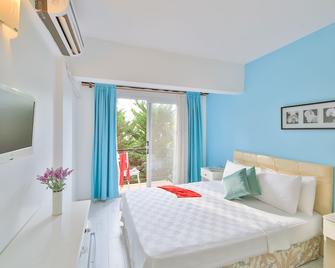 Kiraz Otel - Alacati - Bedroom