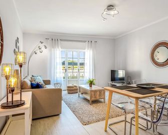 Sea Feeling Apartment in Tavira by LovelyStay - Tavira - Sala de estar