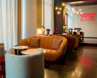 88 Rooms Hotel - Belgrad - Lobby