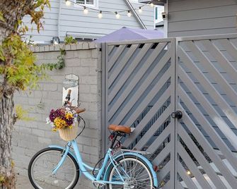Hollywood Family Nest in Burbank, Steps to Studios! - Burbank