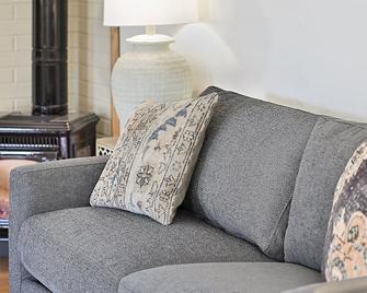 Dos Hermanas Suite 6 Downtown Studio - سانتا في - غرفة معيشة