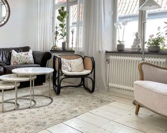 5 Star Holiday Home In Simrishamn - Simrishamn - Vardagsrum