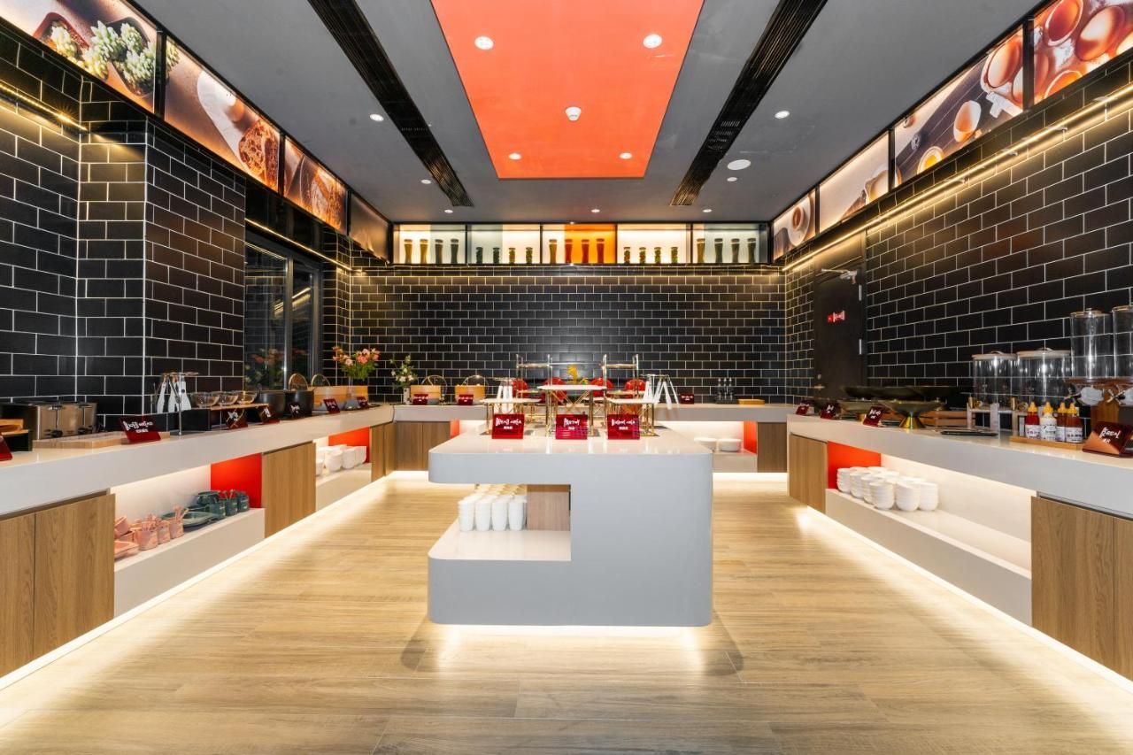 Ibis Styles Hotel - 260M from Guangji Street Subway Station thumbnail 2