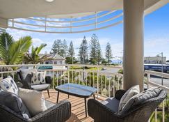 Kirra Palms Holiday Apartments - Coolangatta - Balcony