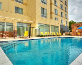 Fairfield Inn & Suites By Marriott Austin San Marcos - San Marcos - Bể bơi