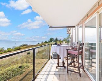 Ocean Front: Clean & Contemporary! Desirable, Well appointed Ground Floor unit. - Brookings - Balkon