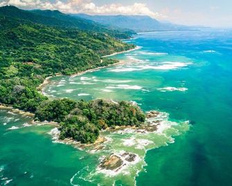 Your Own Private Mini Resort In A Large Private Estate - Dominical - Building