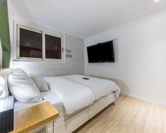 Pohang Yaja Pohang Passengers Terminal Branch - Pohang - Bedroom