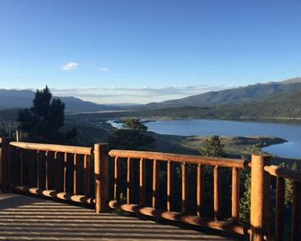 Fabulous Views, Sleeps 8, 3 Full Baths, Family-Friendly #2025-010 - Twin Lakes (Lake County) - Balcón