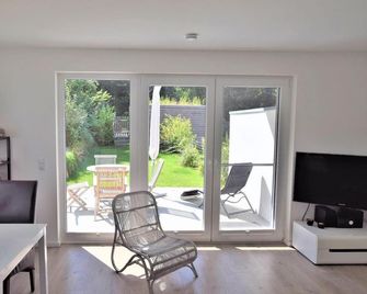 Traumhafte Wohnung Pier 10 - Hohwacht - Obývací pokoj
