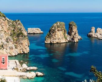Hotel Punta Nord Est - Castellammare del Golfo
