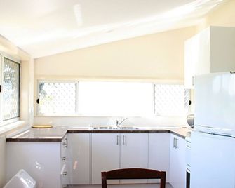 The Castle Crescent Head - Crescent Head - Kitchen