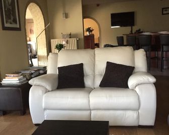 Hotel Prelude - Knesselare - Huiskamer