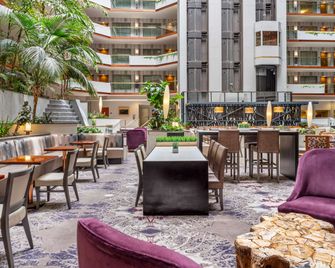 إمباسي سويتس باي هيلتون إرفين أورانج كاونتي أيربورت - إيرفين - ردهة