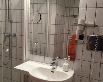 Michaelis Hof - Hamburg - Bany