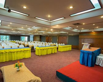 Phrae Nakara Hotel - Phrae - Meeting room