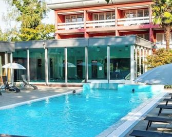 Hotel Schiff am Rhein - Rheinfelden - Pool