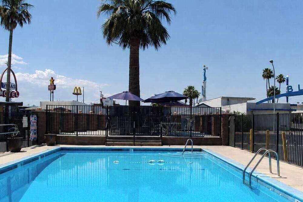 Desert Hills Motel - לאס וגאס - בריכה