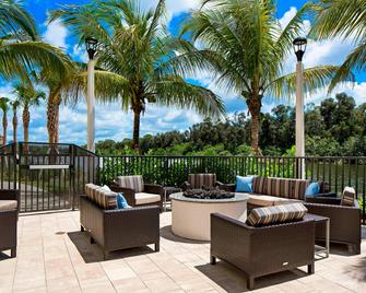TownePlace Suites by Marriott Fort Myers Estero - Estero - Patio