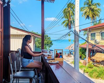 Aforetime Beach House - Ko Samui - Balcón